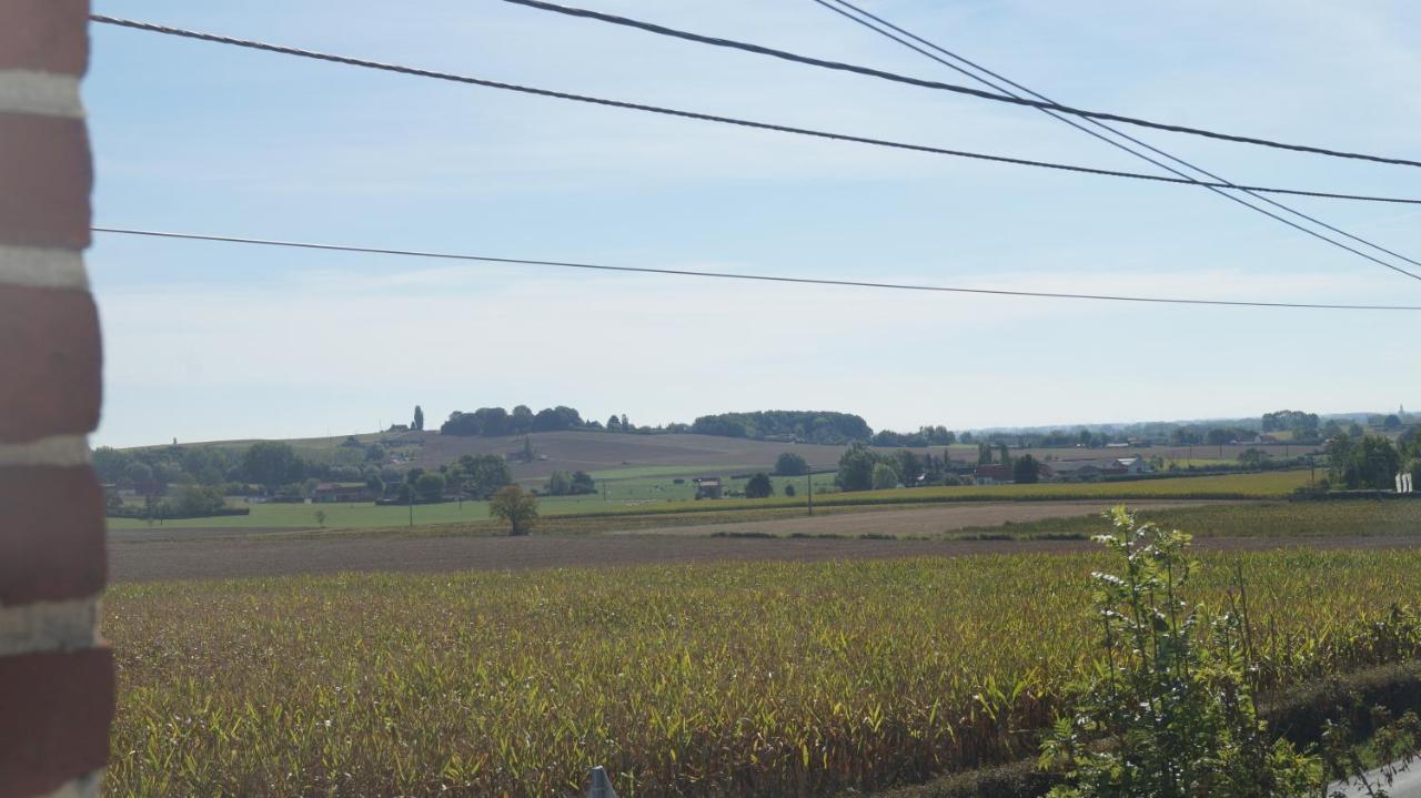 Sur La Route Des Monts Lägenhet Bailleul  Exteriör bild